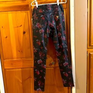 Guess low rise super skinny Maxine fit jeans - size 31